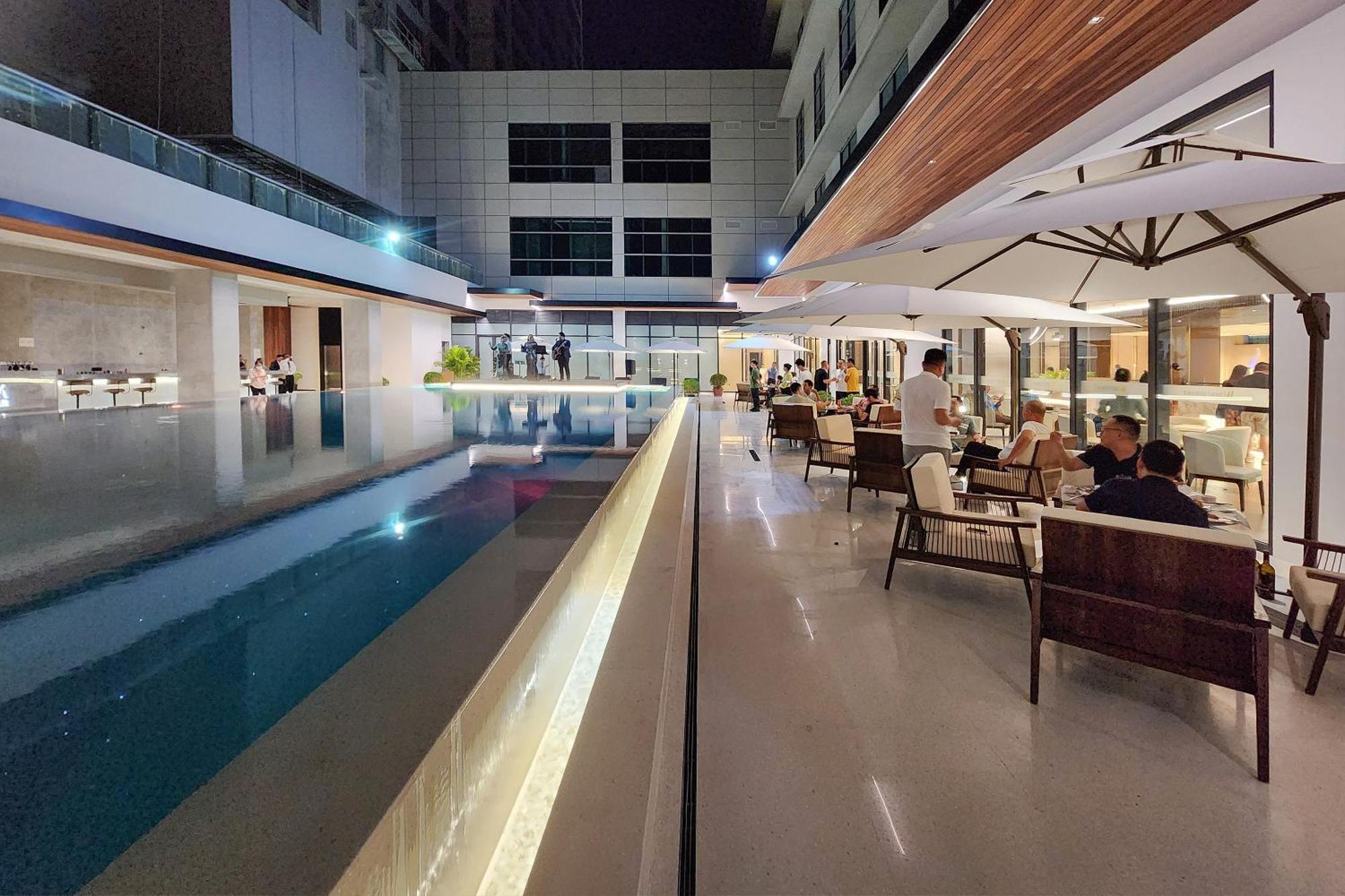 Vm Hotel Phnom Pen Exterior foto