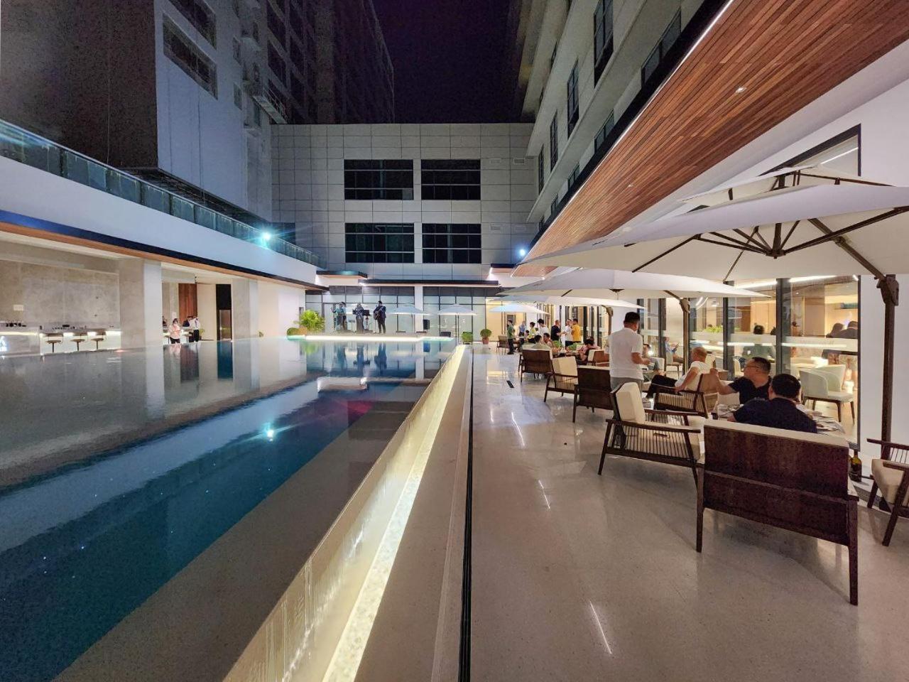 Vm Hotel Phnom Pen Exterior foto