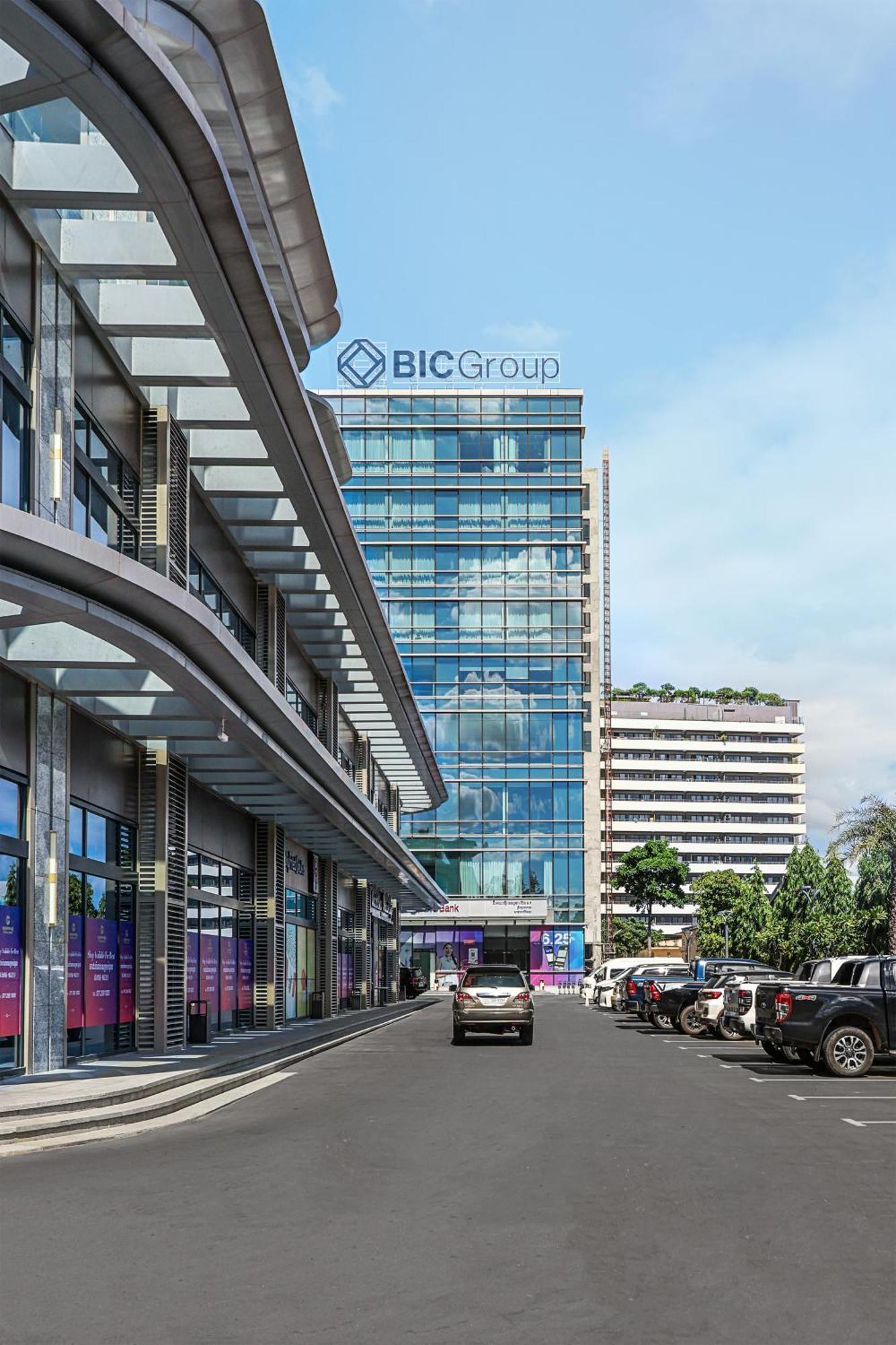 Vm Hotel Phnom Pen Exterior foto
